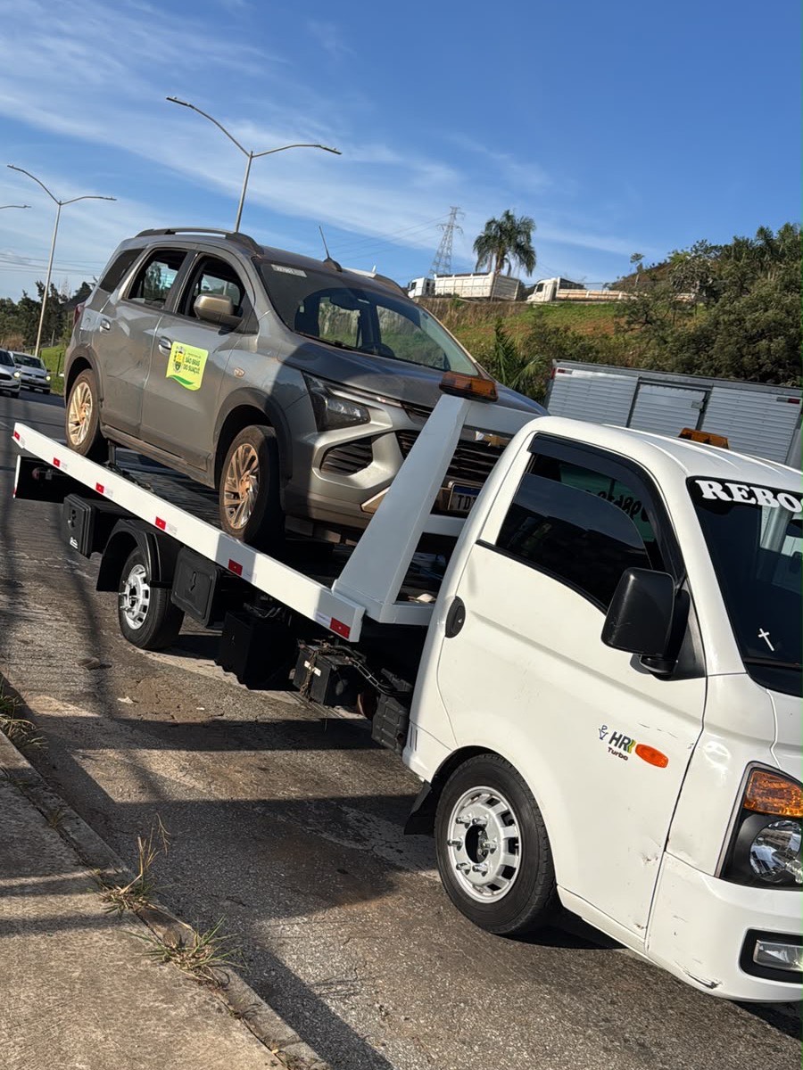 Guincho leve da Reboque GAP transportando um SUV em Belo Horizonte